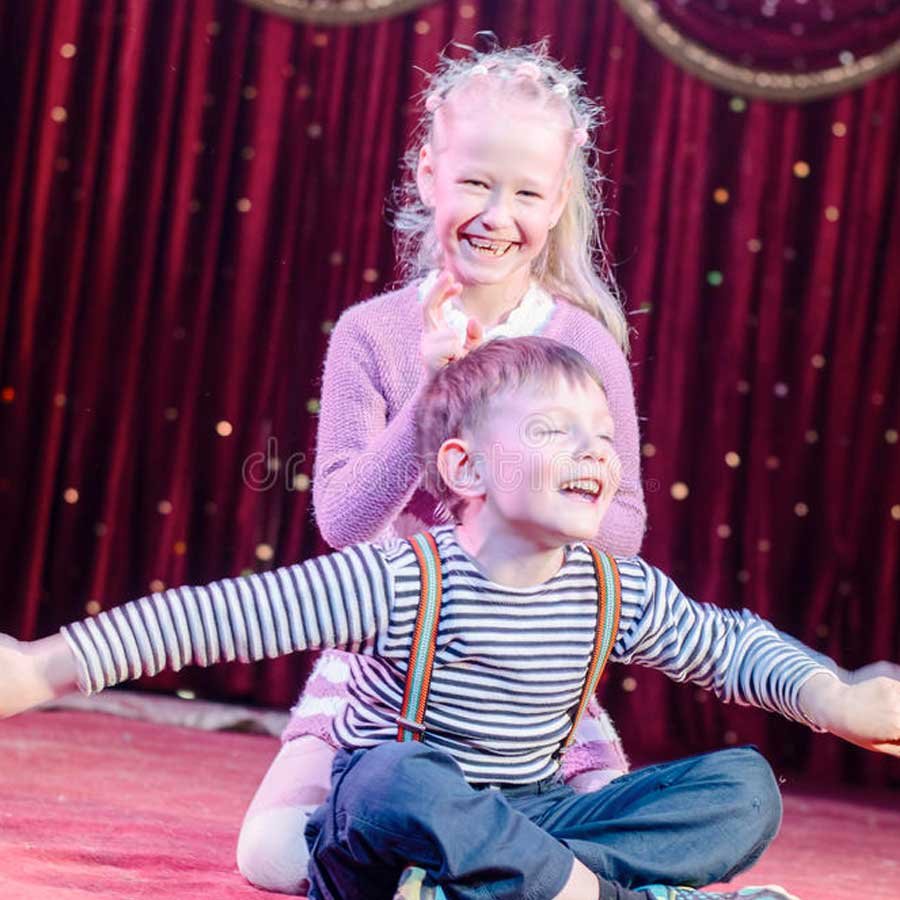 Children being well behaved at Discovery Village