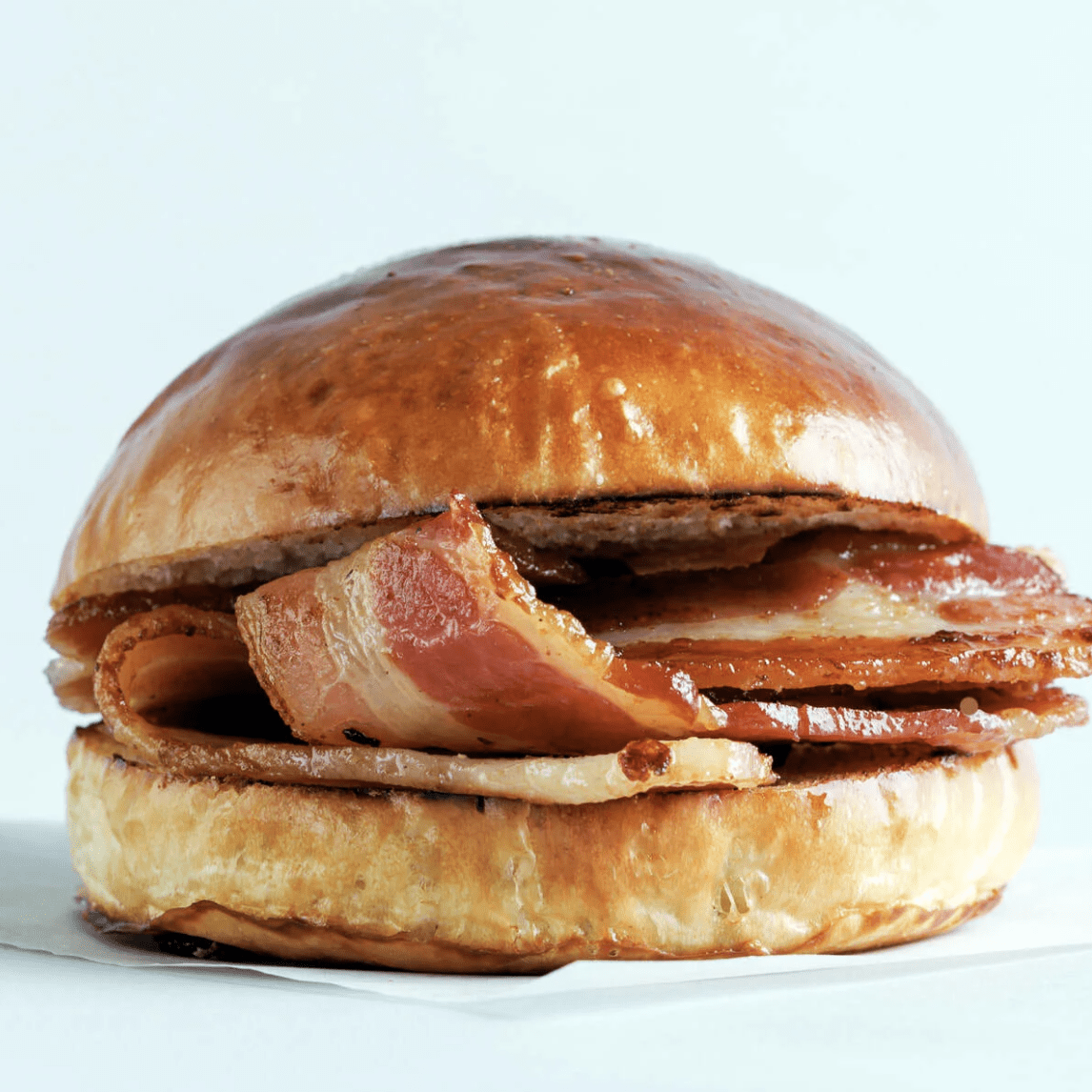 Bacon Brioche Buns served at DIscovery Village Allergen controlled kitchen serving safe food for customers who are monitoring allergens